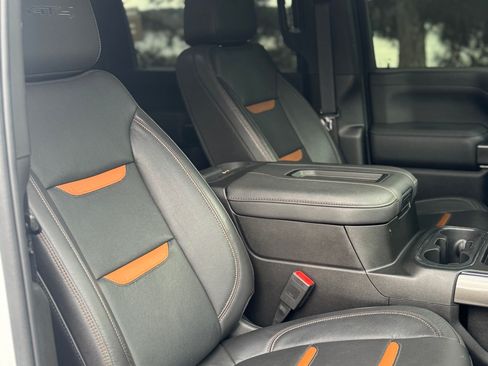 Used 2022 GMC Sierra 3500 AT4 w/ AT4 Preferred Package image 17