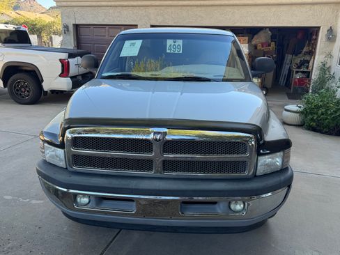 Used 2000 Dodge Ram 1500 Truck 2WD Quad Cab image 1