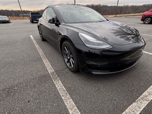 Used 2021 Tesla Model 3 Long Range image 1