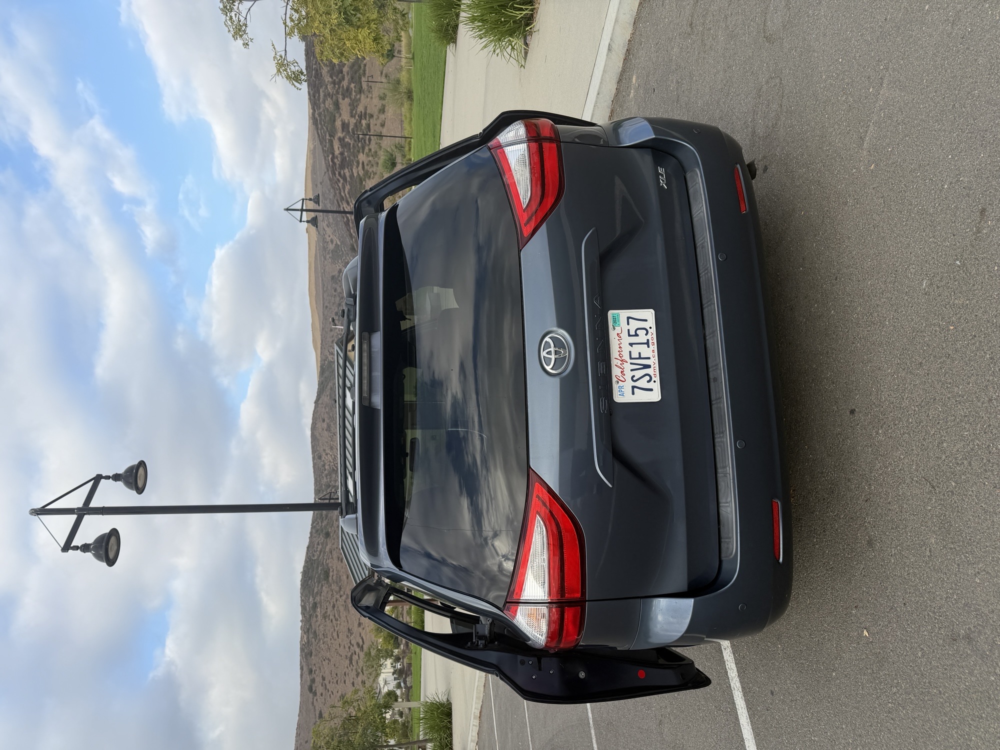 Used 2016 Toyota Sienna XLE FWD image 9