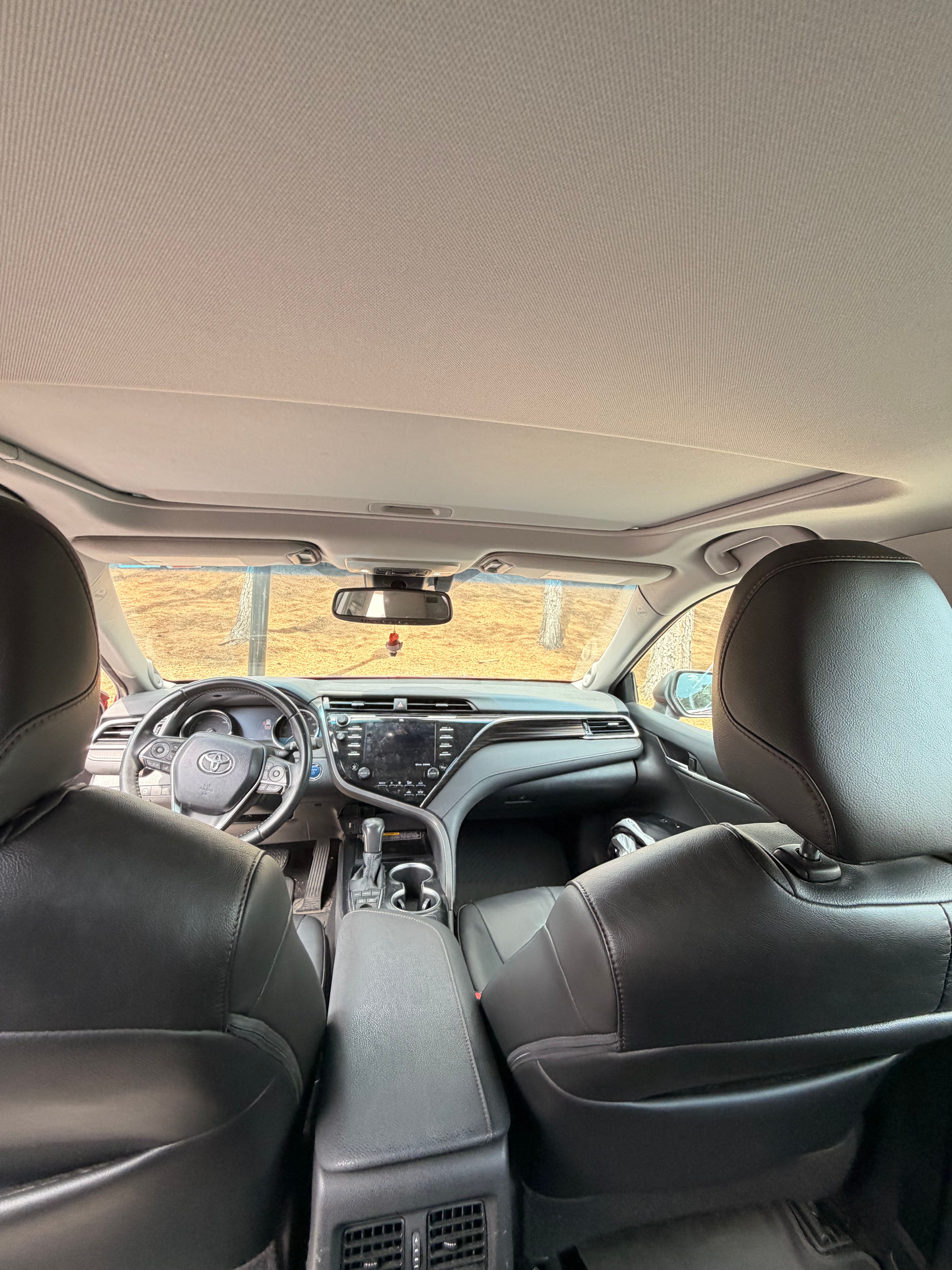 Used 2018 Toyota Camry XLE w/ Audio Package FWD image 9