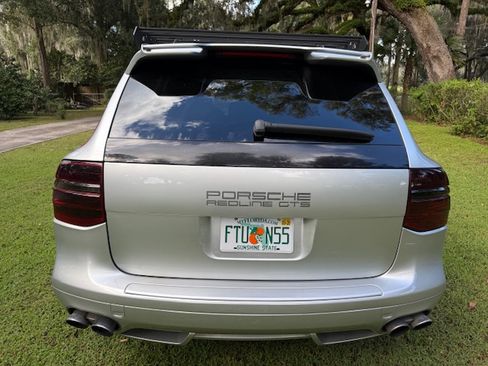 Used 2010 Porsche Cayenne GTS image 4