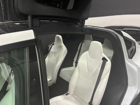 Used 2019 Tesla Model X Long Range image 5