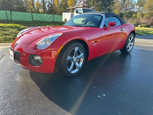 Used 2008 Pontiac Solstice GXP w/ Premium Package image 8