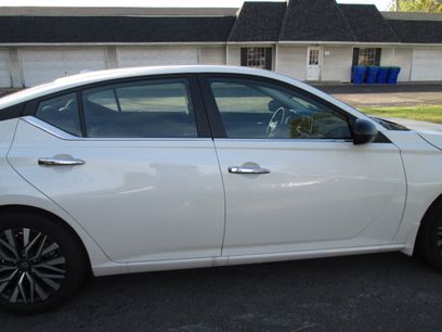 Used 2025 Nissan Altima 2.5 SV