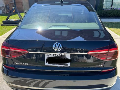 Used 2018 Volkswagen Passat 2.0T SE w/ SE Lighting Package image 6