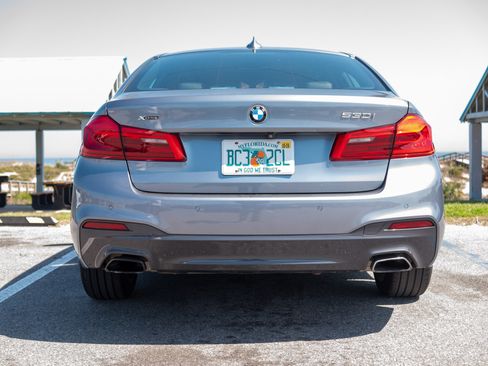 Used 2018 BMW 530i xDrive w/ M Sport Package image 5