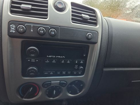 Used 2012 Chevrolet Colorado LT image 8