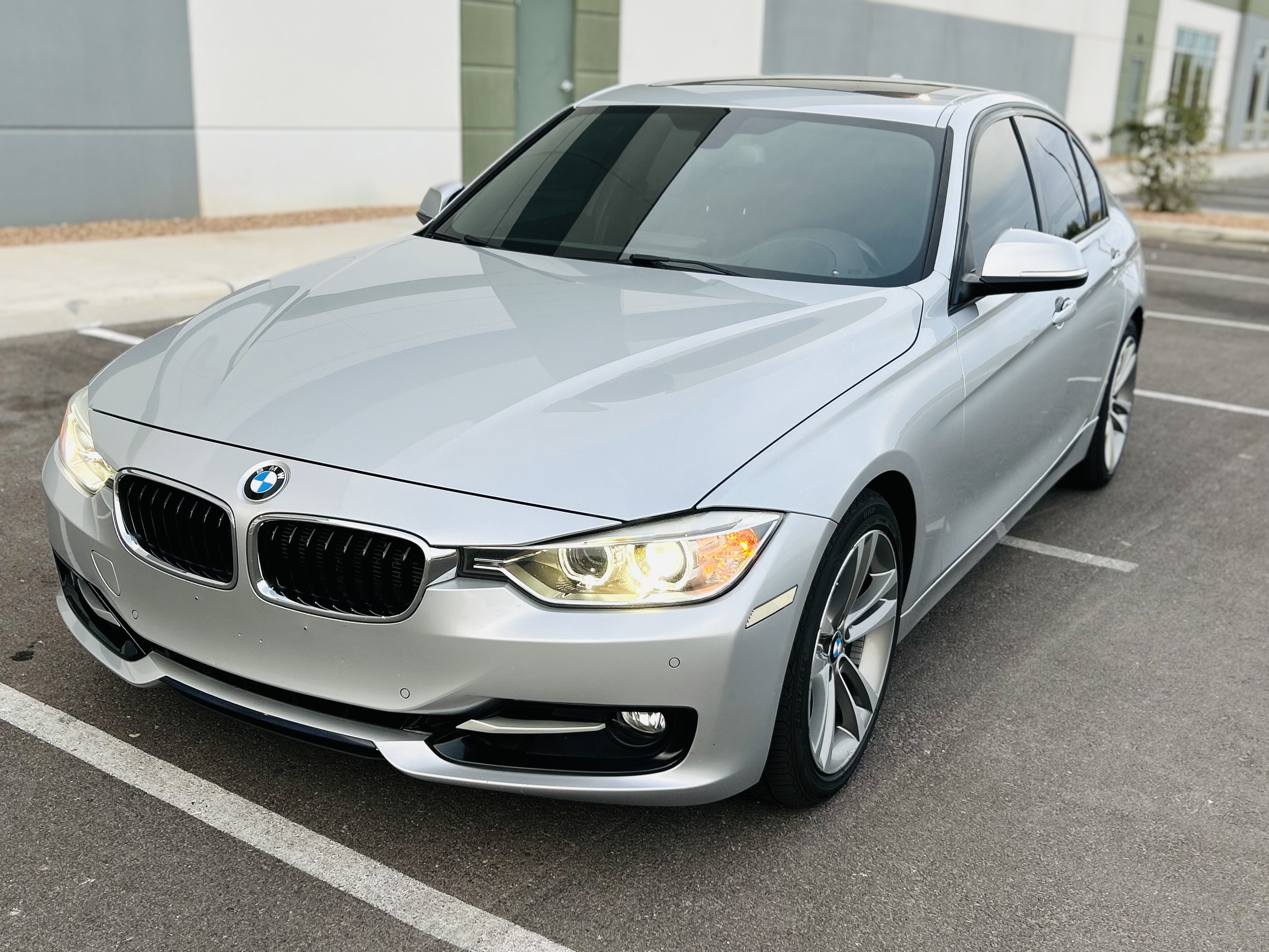 Used 2015 BMW 328i Sedan RWD image 5