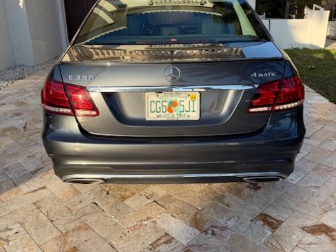 Used 2014 Mercedes-Benz E 350 4MATIC Sedan image 5