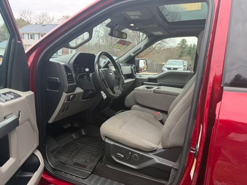 Used 2018 Ford F150 XLT w/ Equipment Group 302A Luxury image 5