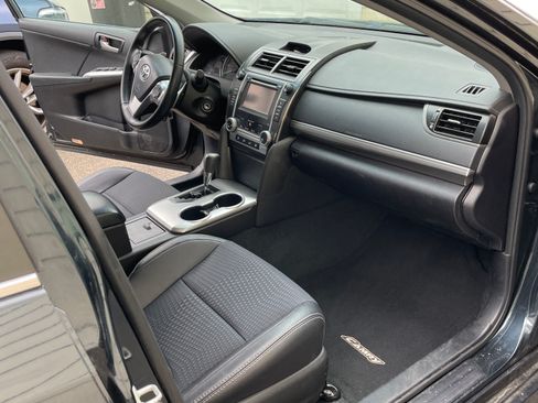 Used 2013 Toyota Camry SE image 16