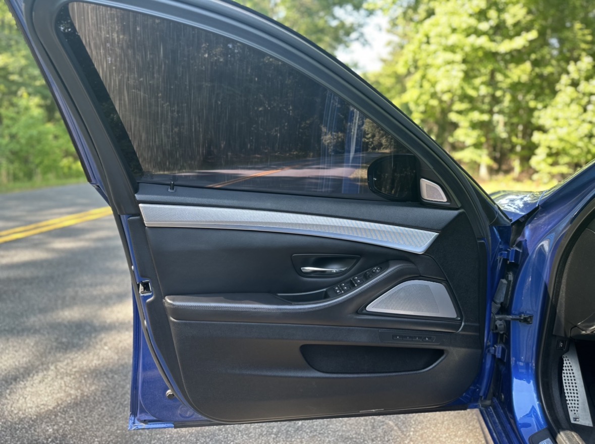 Used 2013 BMW M5 RWD image 17