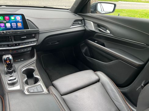 Used 2021 Cadillac CT4 V w/ Technology Package image 12