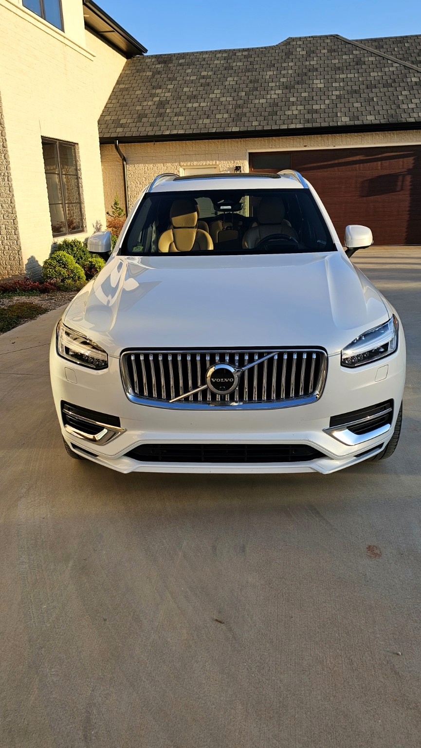 Used 2023 Volvo XC90 T8 Ultimate AWD/4WD image 8