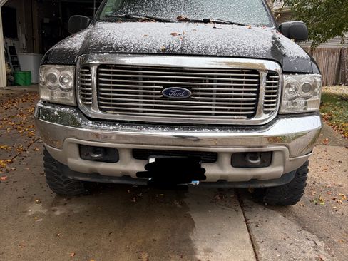 Used 2000 Ford Excursion Limited image 2
