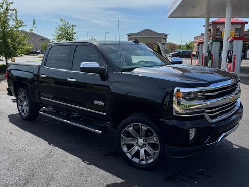 Used 2018 Chevrolet Silverado 1500 High Country image 1