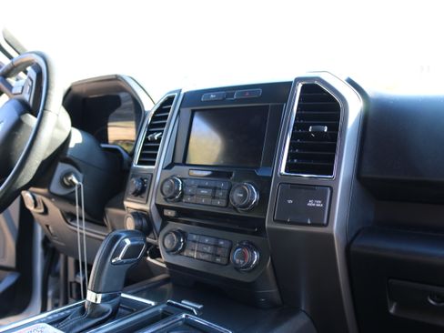 Used 2016 Ford F150 XLT w/ Equipment Group 302A Luxury image 14