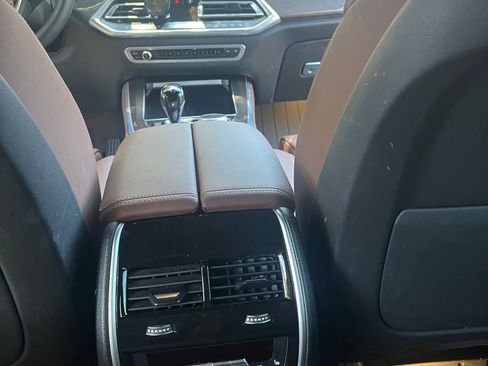 Used 2023 BMW X5 xDrive40i w/ Premium Package AWD/4WD image 15