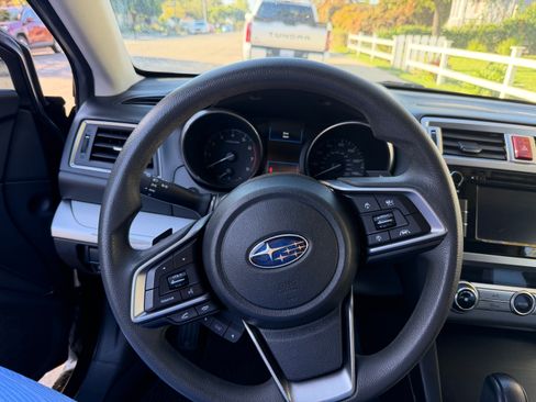 Used 2019 Subaru Outback 2.5i image 13