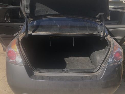 Used 2011 Nissan Altima 2.5 SL w/ 2.5SL Pkg image 9