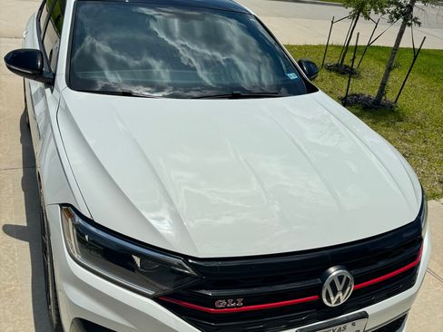 Used 2019 Volkswagen Jetta GLI FWD image 8