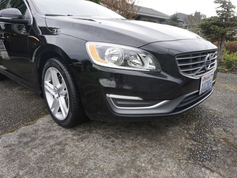 Used 2015 Volvo V60 T5 Premier image 10