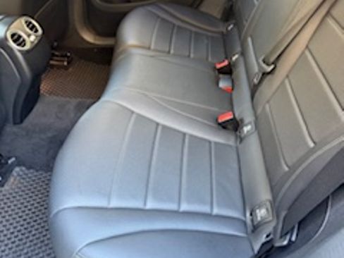 Used 2020 Mercedes-Benz GLC 300 4MATIC Coupe image 17