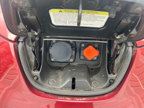 Used 2012 Nissan Leaf SL image 1