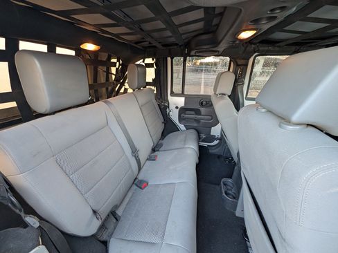 Used 2009 Jeep Wrangler Unlimited Rubicon AWD/4WD image 12