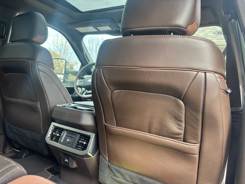 Used 2025 Ford F250 King Ranch w/ Chrome Package image 13