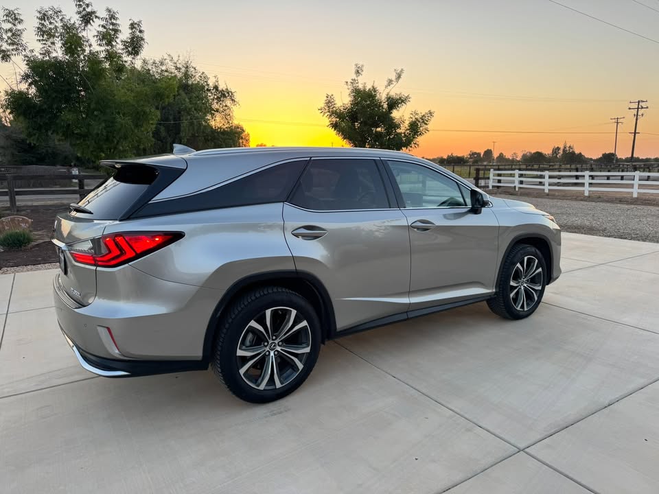 Used 2021 Lexus RX 350L Premium w/ Premium Package AWD/4WD image 9