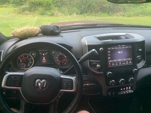 Used 2021 RAM 2500 Big Horn w/ Towing Technology Group AWD/4WD image 13
