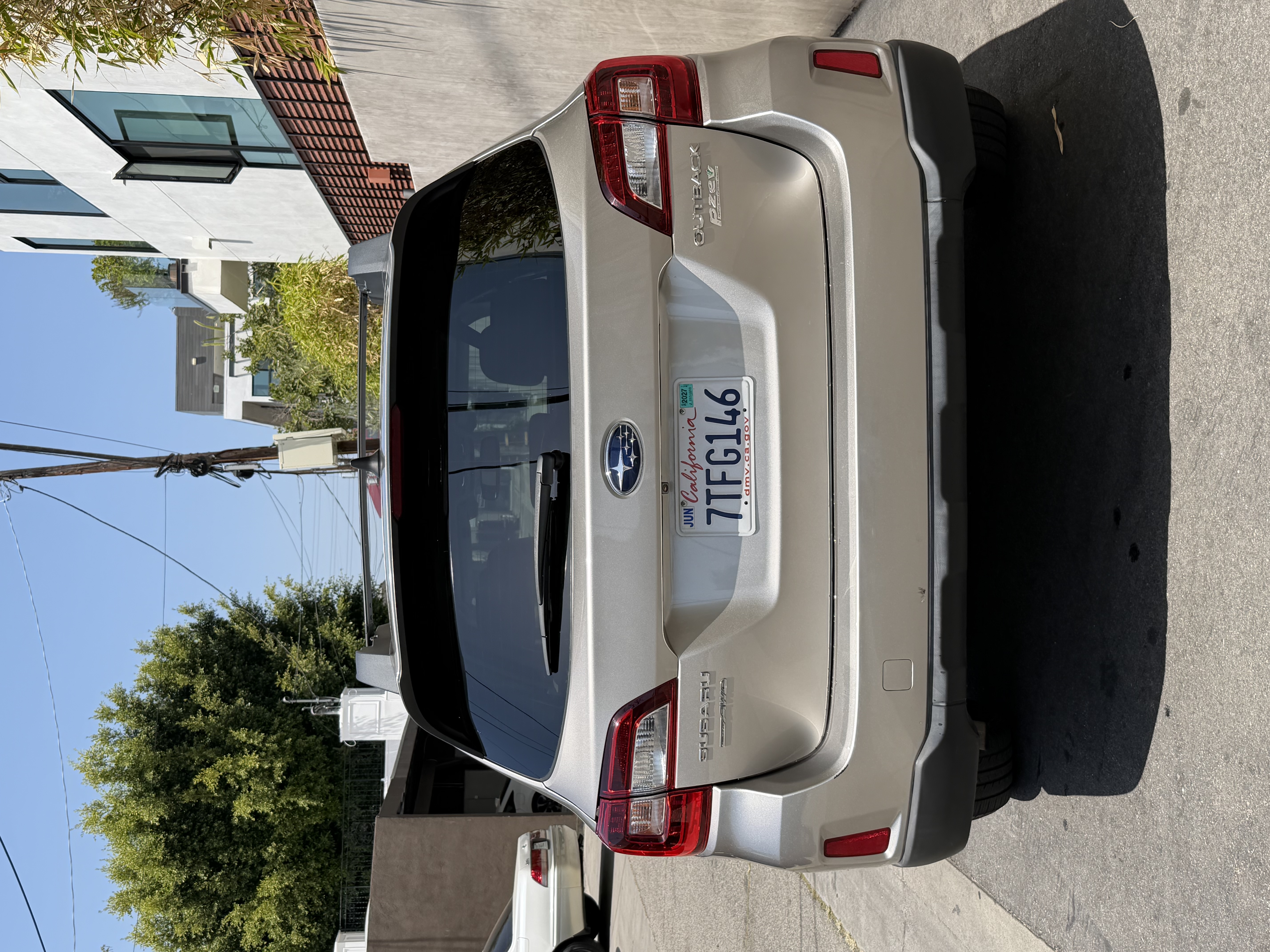 Used 2016 Subaru Outback 2.5i Limited AWD/4WD image 6