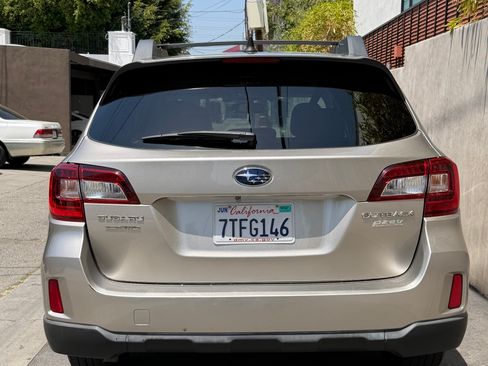 Used 2016 Subaru Outback 2.5i Limited AWD/4WD image 6