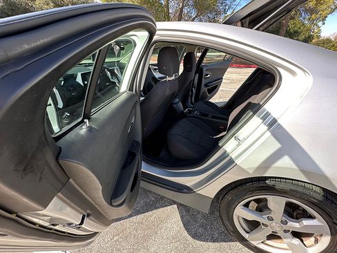 Used 2013 Chevrolet Volt Sedan 4D image 27