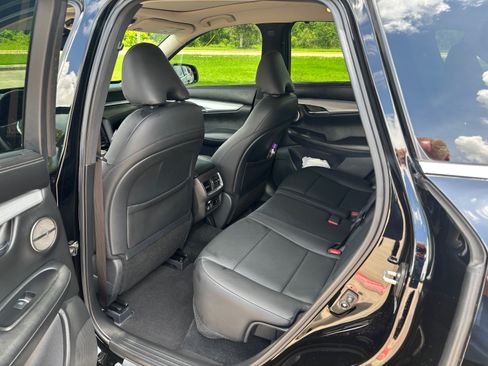 Used 2020 INFINITI QX50 Sensory w/ Proactive Package FWD image 11