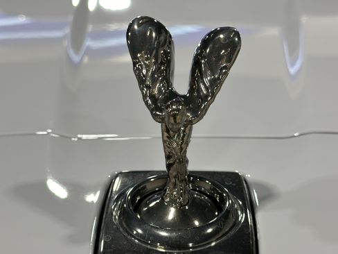 Used 2022 Rolls-Royce Cullinan w/ Dark Exterior Package image 23