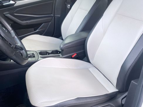 Used 2019 Volkswagen Jetta R-Line FWD image 6