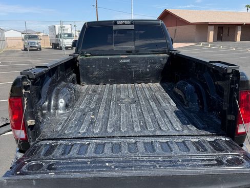 Used 2016 RAM 3500 SLT w/ Luxury Group AWD/4WD image 4