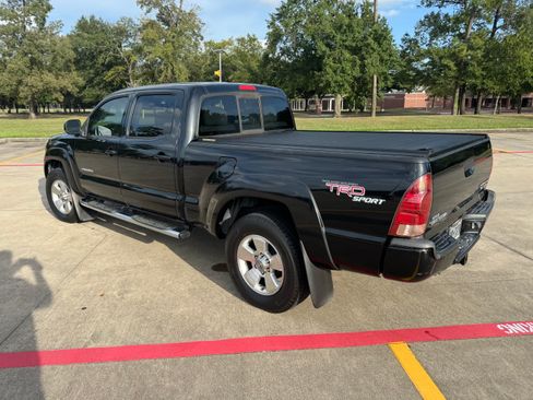 Used 2008 Toyota Tacoma PreRunner w/ TRD Sport Pkg #2 RWD image 2