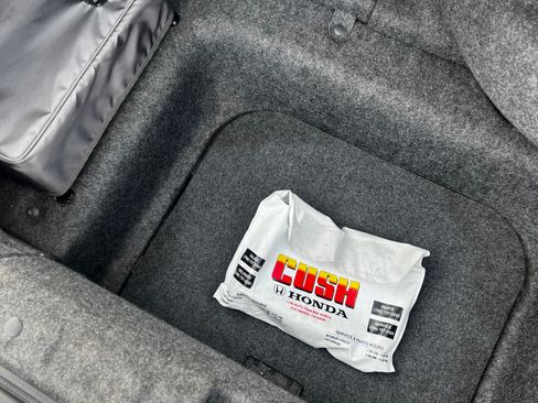 Used 2004 Honda S2000 image 10