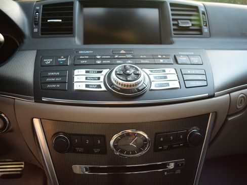 Used 2008 INFINITI M45 w/ Technology Pkg image 28