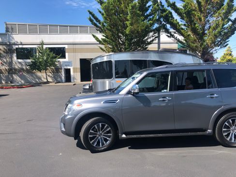 Used 2018 Nissan Armada SL w/ Premium Package AWD/4WD image 1
