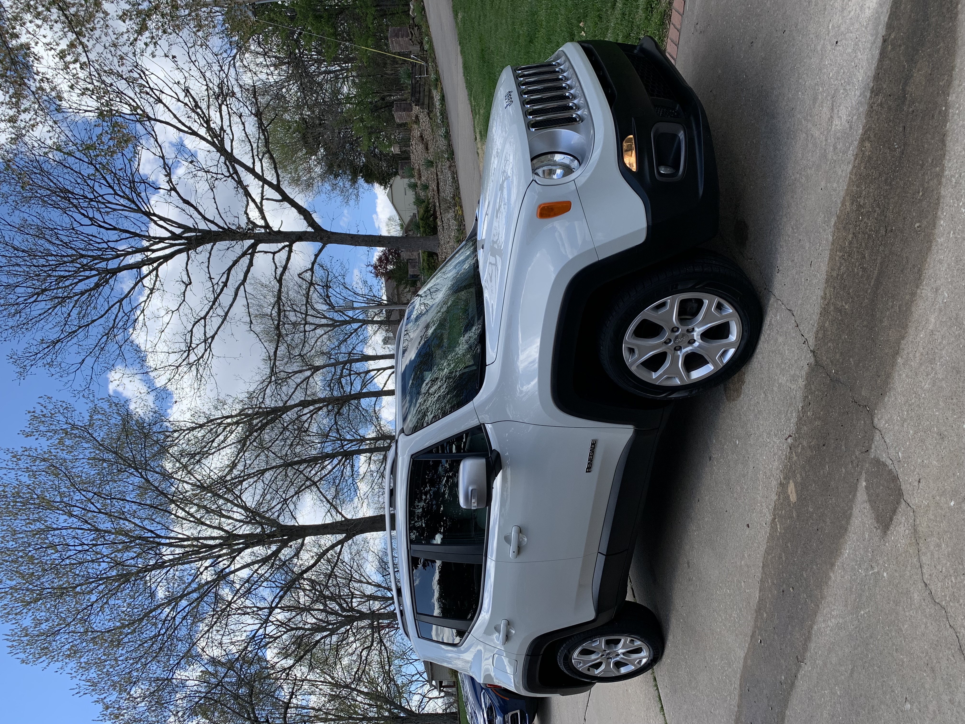 Used 2017 Jeep Renegade Limited AWD/4WD image 9