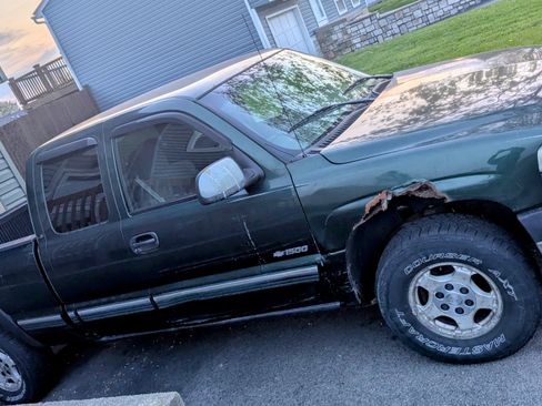 Used 2002 Chevrolet Silverado 1500 LS w/ Off-Road Pkg image 2