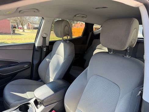 Used 2017 Hyundai Santa Fe Sport image 22