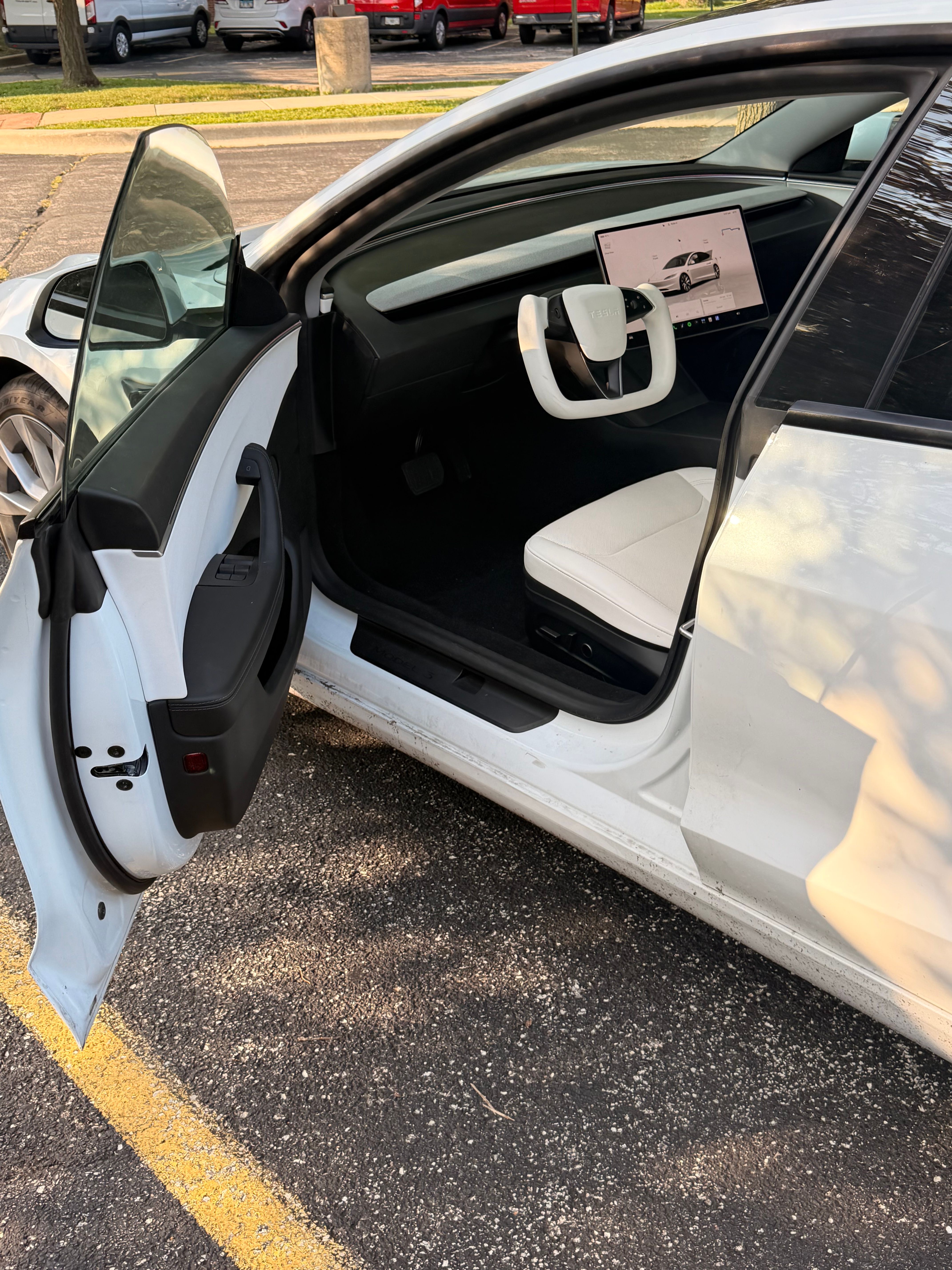 Used 2025 Tesla Model 3 Long Range AWD/4WD image 4