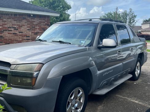 Used 2002 Chevrolet Avalanche 2WD image 4