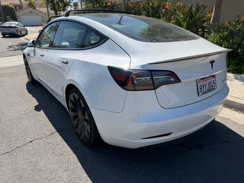 Used 2022 Tesla Model 3 Performance image 5